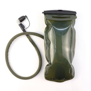 Échantillon gratuit d'accessoires de camping : poche à eau sans BPA de 1 L, 2 L, 3 L et autres produits de camping et de randonnée - Product Image 2