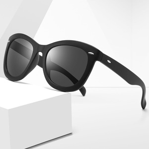 Nuevas gafas de sol para mujer con montura de tortuga, protección UV400, lentes de PC para salidas, conducción, protección solar, estilo moderno - Product Image 3