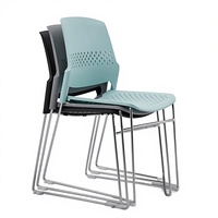 Chaise de formation empilable en plastique PP avec assise épaissie et structure métallique pour bureau, salle de conférence, école, salle polyvalente - Vente en gros