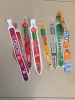 Tube en plastique transparent de 100 ml en forme de bande ou de sabre, emballage souple pour jus, pochette souple