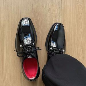 <span class=keywords><strong>Scarpe</strong></span> eleganti <span class=keywords><strong>da</strong></span> <span class=keywords><strong>uomo</strong></span> in pelle di alta gamma, <span class=keywords><strong>scarpe</strong></span> in pelle lucida con suola rossa, <span class=keywords><strong>scarpe</strong></span> formali <span class=keywords><strong>da</strong></span> <span class=keywords><strong>sposo</strong></span> con suola spessa e lacci. - Product Image 2