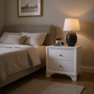 Comodino Moderno Glamour a Due Cassetti, Bianco Brillante con Motivo Coccodrillo in Rilievo, Arredamento per Camera da Letto - Product Image 2