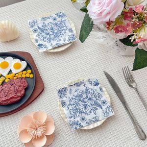 Nouvelles serviettes imprimées de style porcelaine bleue et blanche, serviettes jetables à thème festif. - Product Image 1