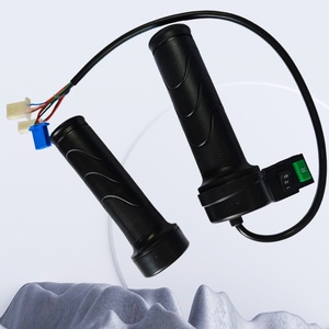 Poignée électrique universelle en <span class=keywords><strong>PVC</strong></span> avec accélérateur rotatif pour kits de remplacement de moteur sans balais de vélo électrique - Product Image 2