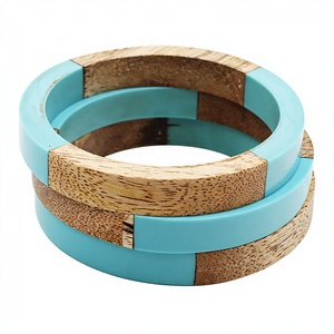 Derniers modèles de bracelets en bois et résine pour femmes, en provenance d'Inde. Ensembles de bracelets en bois et résine aux couleurs vives pour filles. - Product Image 1