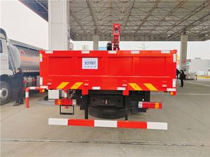 Camion-grue FAW 6x4 |   Cylindre hydraulique et boîte de vitesses Zoomlion fiables avec pompe et engrenage CLW pour une construction haute performance - Product Image 6