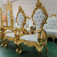 Chaise de trône royale de luxe de style baroque pour mariés, fauteuil artisanal à dossier haut, doré et rouge, pour location d'événements et de fêtes de mariage