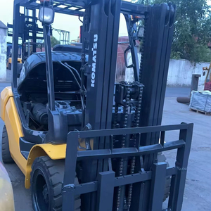 Montacargas Diésel Usado Barato Komatsu FD30T-14 Mini de 3 Toneladas con Componentes Originales de Japón, Buen Rendimiento, 2022 - Product Image 1