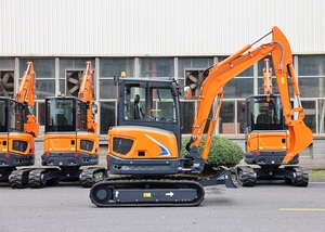 Mini-excavatrice Lonking CDM6035 de 3,5 tonnes, nouvelle, de marque chinoise réputée, de haute qualité et à bas prix, avec brise-roche hydraulique LG6035 - Product Image 2