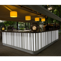 Commercial Acrylique Solide Surface Marbre En Forme De L Pub Jus Café Salade En Plein Air Bar Table Caissier Comptoir