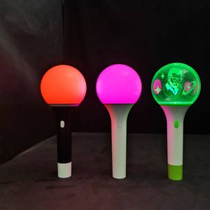 ไฟ LED แบบแท่งชาร์จได้รุ่นใหม่ปี 2024 พร้อมฐานตั้ง ดีไซน์สั่งทำพิเศษสำหรับแฟนคลับ <span class=keywords><strong>Stray</strong></span> Kids Kpop 15 สี ควบคุมด้วยรีโมท - Product Image 4