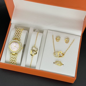 Montres-bracelets de luxe pour femmes NYY, lot de 6, avec strass, style décontracté et professionnel, cadran en verre, boîte de présentation - Product Image 3