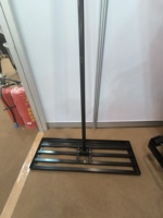 Râteau de jardin en acier pour nivellement de pelouse, à dents réglables – Niveleur de sol en métal à manche réglable pour terrains de golf, jardins et terrains de sport