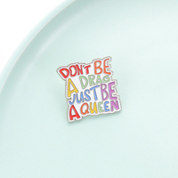 Épinglette en émail de haute qualité, badge métallique arc-en-ciel, épinglette de revers personnalisée avec citation amusante, vente en gros, bijoux de mode et décorations