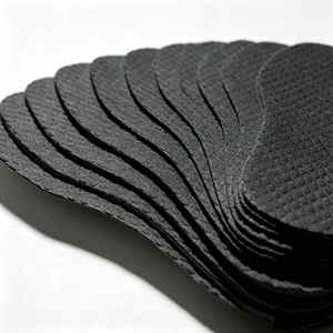 Semelles de chaussures jetables respirantes en charbon de bambou noir, absorbant la transpiration, remplaçables pour la randonnée et les activités de plein air - Product Image 3