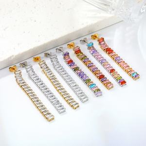 Pendientes Largos de Acero Inoxidable con Baño de Oro de 18K, Elegantes y con Circonitas de Colores, para Mujer - Product Image 3