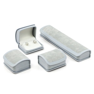 High-end Curved Flocked Fabric Plain Pattern Fashionable Jewelry <b>Box</b> for Rings <b>Earrings</b> Bracelets Chains Exquisite Packaging - Product Image 4