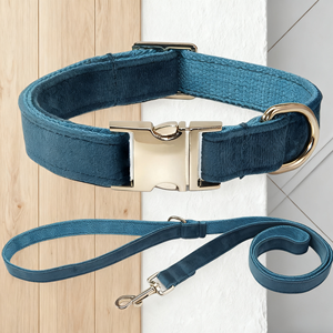 Accesorios para mascotas de poliéster peludo para caminar al aire libre, hebilla de Metal duradera ajustable, conjunto de Collar y correa para perros y gatos - Product Image 1