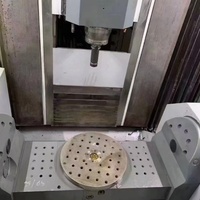 Centre d'usinage vertical à 5 axes à liaison rapide Chiron série 800 pour la fabrication de pièces de précision en série à haute efficacité
