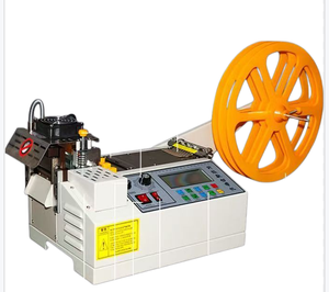Machine de découpe automatique d'angle pour rubans, sangles, ceintures, sangles en PVC et rubans thermocollants, pour usine - Product Image 2