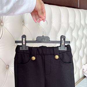Percha <span class=keywords><strong>de</strong></span> Plástico para Pantalones, Individual, Antideslizante, Negra, para Armario, Uso Comercial <span class=keywords><strong>de</strong></span> Lujo, Elástica, Desechable, Sin Rastro - Product Image 4