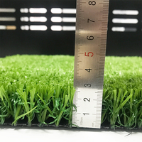 Césped artificial de aspecto natural de 30mm de altura, alfombra rentable, césped sintético resistente a los rayos UV de 10mm para uso en exteriores