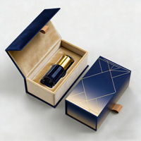 Boîte en carton ondulé personnalisée pour parfum Attar avec insert en éponge, revêtement UV, matériaux recyclés pour l'emballage cadeau de parfum Oud