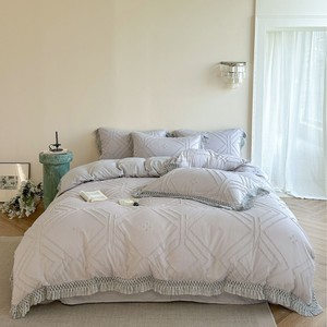 Parure <span class=keywords><strong>de</strong></span> lit 4 pièces en polyester 400TC, douce, toutes saisons, à motifs écossais brodés <span class=keywords><strong>de</strong></span> fleurs coupées à bords frangés, rose matcha et kaki - Product Image 1