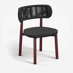 ชุดโต๊ะและเก้าอี้หวายกลางแจ้งทันสมัย 4 ที่นั่ง เฟอร์นิเจอร์กันน้ำสำหรับสวน ใช้ได้ทั้งระเบียงหรือลานบ้าน - Product Image 5