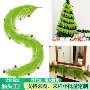 Sapin de Noël artificiel Yan Ju en roseau, 1,8 m, vert avec boules rouges pour la décoration intérieure - Product Image 4