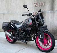 Benelli Leoncino 250 Moto de rue rétro style Scrambler, haute garde au sol, Motos à essence