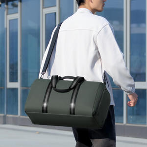 กระเป๋าเดินทางแบบสะพายไหล่ ดีไซน์ทันสมัย กันน้ำ แยกส่วนเปียก-แห้ง ขนาด 20-35 ลิตร ผลิตจากไนลอนอ็อกซ์ฟอร์ดคุณภาพสูง - Product Image 5