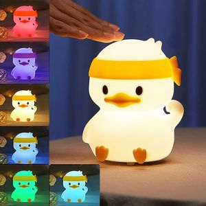 Luz Nocturna RGB para niños, luces de regalo de cumpleaños y Navidad, decoración recargable, lámpara de noche de dormitorio para niños, pato de la <span class=keywords><strong>buena</strong></span> <span class=keywords><strong>suerte</strong></span> - Product Image 1