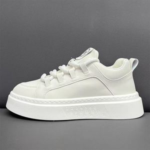Zapatos de plataforma de alta gama para hombre, novedades de primavera y verano 2026, zapatillas blancas, estilo deportivo y casual para caminar. - Product Image 1
