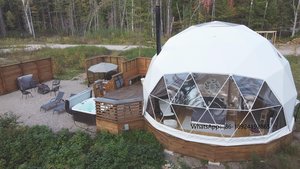 เต็นท์ geodesic โดม Glamping มีห้องน้ำและห้องนั่งเล่นประกอบด้วยผู้ใหญ่สองคนเด็กสองคน - Product Image 6