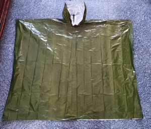 Poncho de pluie d'urgence en aluminium et PE orange imperméable, personnalisable en couleur, fabriqué en usine - Product Image 5