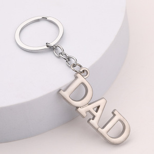 Portachiavi personalizzato con lettera in metallo caldo con portachiavi in lega di zinco creativo in lega di zinco - Product Image 5