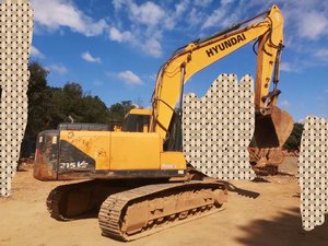 Pelle multifonction sur chenilles originale de la Corée Hyundai 215VS Moteur Yanmar d'occasion à haut rendement en bon état Vente - Product Image 2