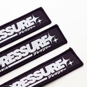 Porte-clés personnalisé avec logo et slogan imprimés pour événements culturels jeunesse et cadeaux pour la communauté des styles de vie alternatifs – Jet Tags - Product Image 2