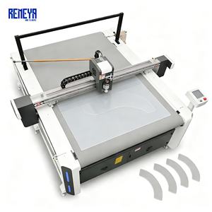 Máquina de Corte Oscilante CNC Industrial REMEYA para Lonas, Películas Plásticas y Telas Recubiertas de PVC - Product Image 1