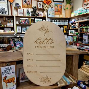 Plaque ovale moderne en copeaux de bois DIY pour naissance de bébé, joli panneau d'annonce de naissance avec décoration artisanale folklorique pour cadeau d'entreprise - Product Image 3