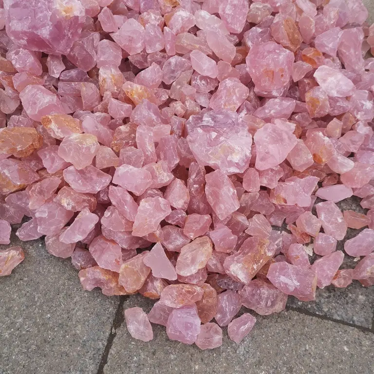 High Quality Natural Rose Pink Quartz Crystal Tumbled Rough Rose Crystal Stone