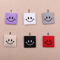 Patchs brodés mignons de robots souriants 3,1 x 3,1 cm, thermocollants, pour vêtements, chapeaux, t-shirts, pulls