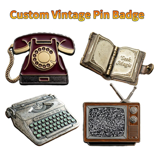 Badge personnalisé en émail dur vintage, motif dessin animé, en métal, en forme de téléphone, de télévision, de <span class=keywords><strong>machine</strong></span> <span class=keywords><strong>à</strong></span> <span class=keywords><strong>écrire</strong></span> ou de livre, vente en gros OEM - Product Image 1