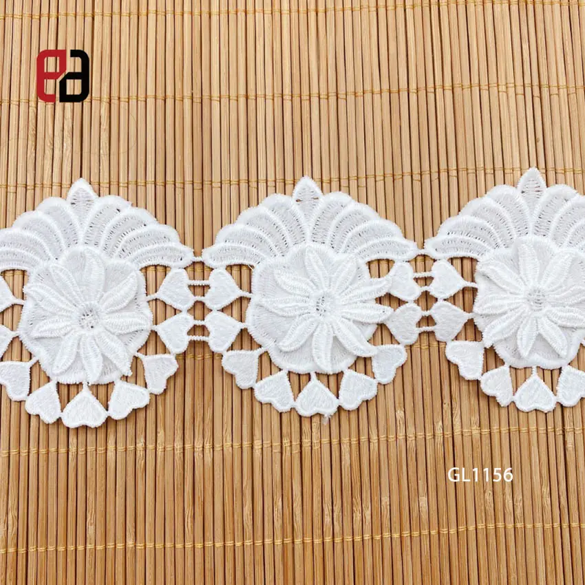 3D Flower Fringe Lace Trim für die Herstellung von gestickten Couture Bridal Lace Trimm ing 3D Flower Lace Ribbon von Yard