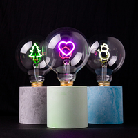 Weihnachts beleuchtung Verschiedene Formen Klar Bernstein E26 E27 2,5 W A60 G80 G95 G125 Kunden spezifische rosa Liebes baum dekorative LED-Cartoon-Glühbirne