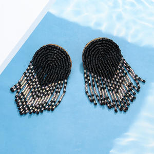 Boucles d'oreilles tissées mode rétro exagéré noir café franges perles de riz boucles d'oreilles pour femmes Uionen 1844 - Product Image 4