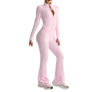 Conjunto de Ropa de Yoga con Logotipo Personalizable, Leggings de Cintura Alta con Diseño de Orificio para el Pulgar y Top Ajustado de Manga Larga - Product Image 5
