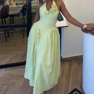 เดรสยาวทรงเข้ารูปผู้หญิงแบบใหม่ ดีไซน์เซ็กซี่ สายคล้องคอ แต่งผ้าต่อกัน พร้อมดีเทลผูกโบว์ แฟชั่น - Product Image 4