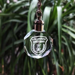 Llavero de cristal con <span class=keywords><strong>foto</strong></span> grabada con láser 3D personalizado, regalo de negocios con el logotipo del equipo del club, llaveros y mosquetones promocionales - Product Image 5